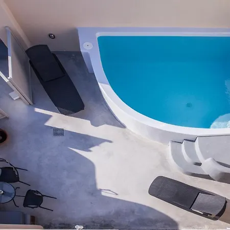 Oda ve Kahvaltı Cupola Oia